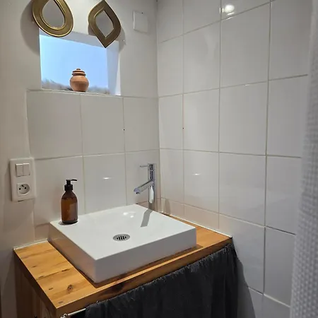 Deux Pièces Dans Le Quartier Du Port Nizza